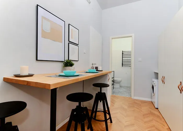 Monochrome Chic R61 Διαμέρισμα *