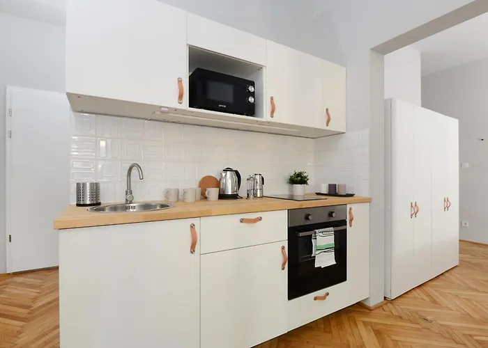 Monochrome Chic R61 Διαμέρισμα